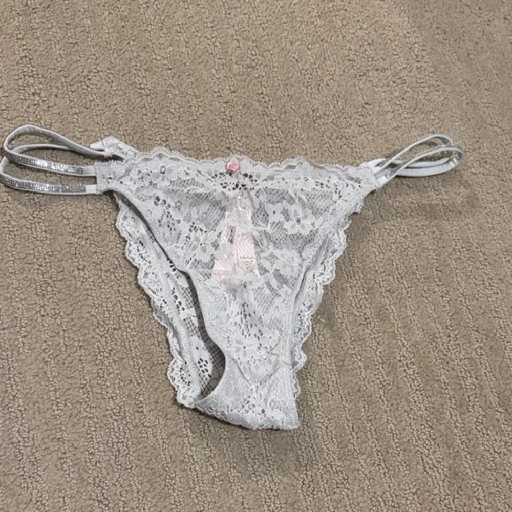 🆕 Victoria's Secret Dream Angels Brazilian Lace Panty. L. NWT!💥
